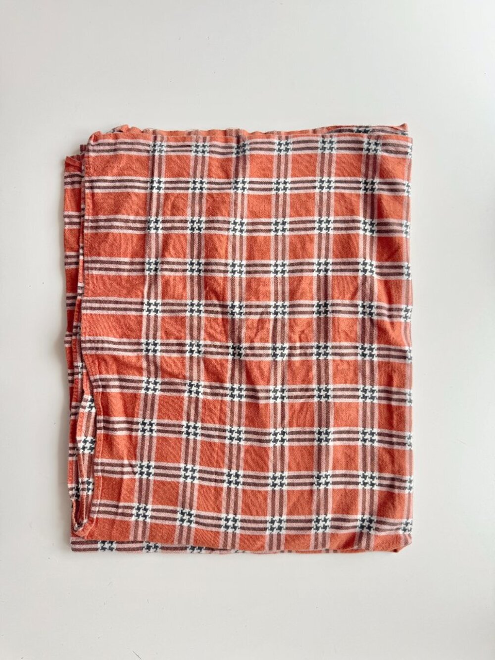 Unbranded Rusty Orange Houndstooth Check 100% Cotton 75" x 46" Tablecloth